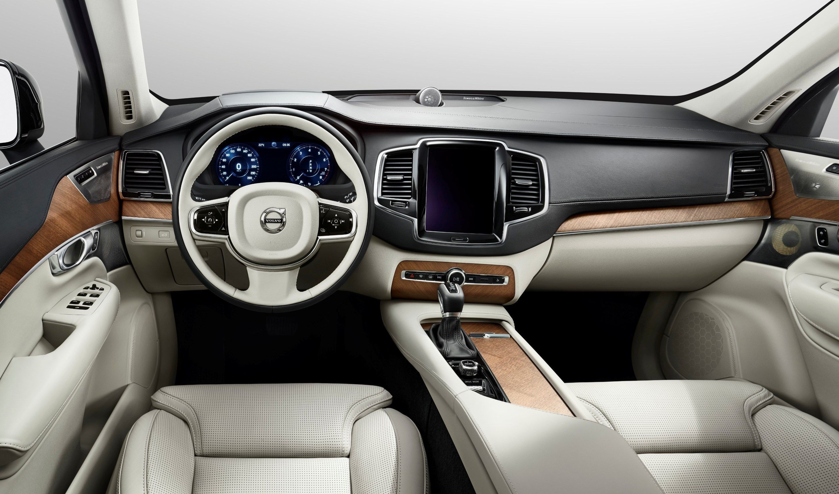 Новый Volvo XC90 салон класса люкс