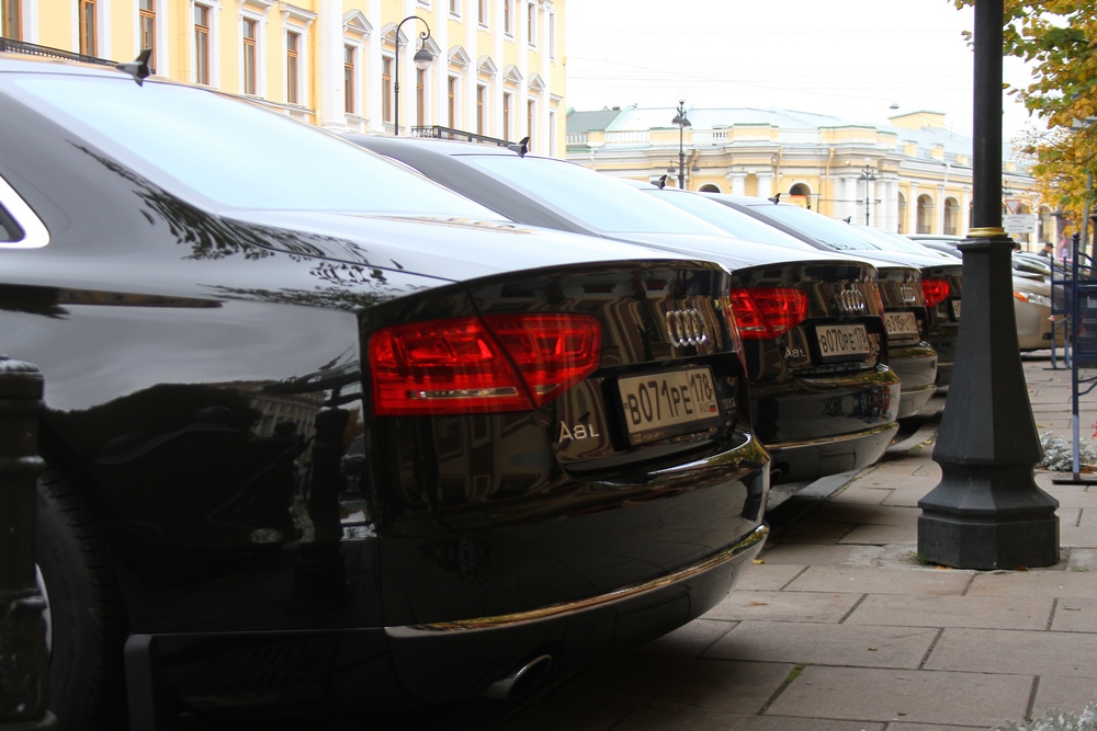 Audi A8 Long для Grand Hotel Europe