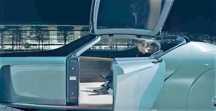 Rolls-Royce представил первый концепт - и в нем нет места водителю 