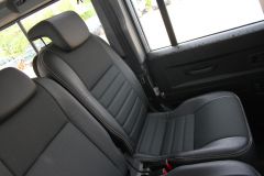 Задние сиденья в Land Rover Defender