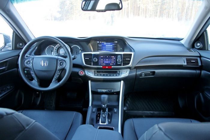 Honda Accord (Хонда Аккорд) салон