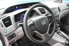 Honda Civic 4d: торпедо