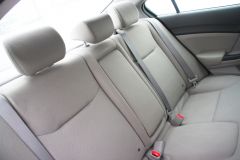 Honda Civic 4d: задний диван