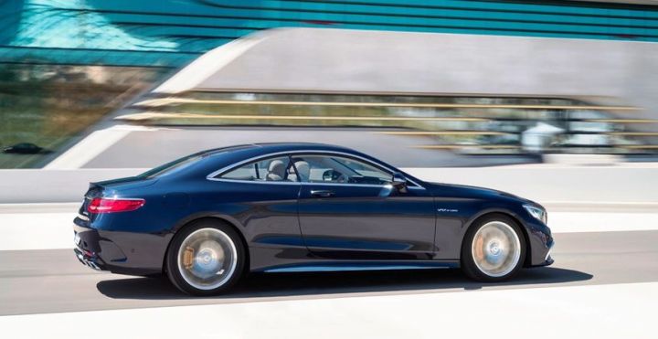 Mercedes S 65 AMG вид сбоку Mercedes S 65 AMG вид сбоку