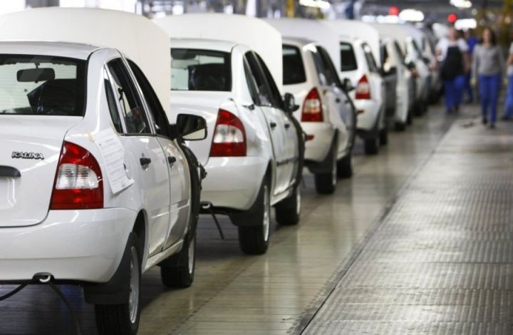 В 2015 году "АвтоВАЗ" увеличит производство.