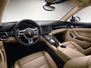 Обновленный Porsche Panamera представят в 2016 году