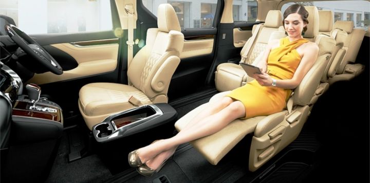 Минивэн Toyota Alphard нового поколения скоро появится в России