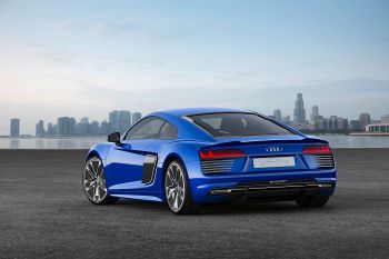 Audi презентовала суперкар с автопилотом 