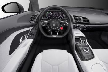 Audi презентовала суперкар с автопилотом 