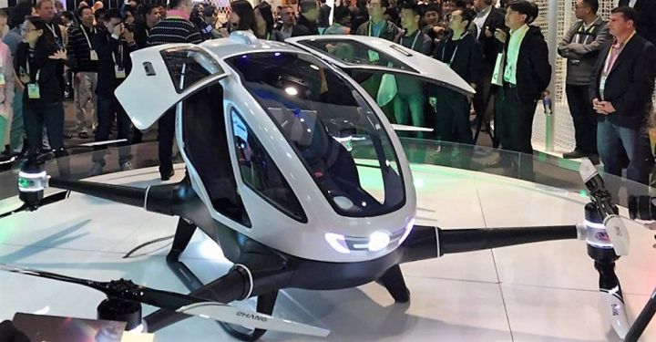 Китайцы представили в Дубаи «летающий автомобиль»