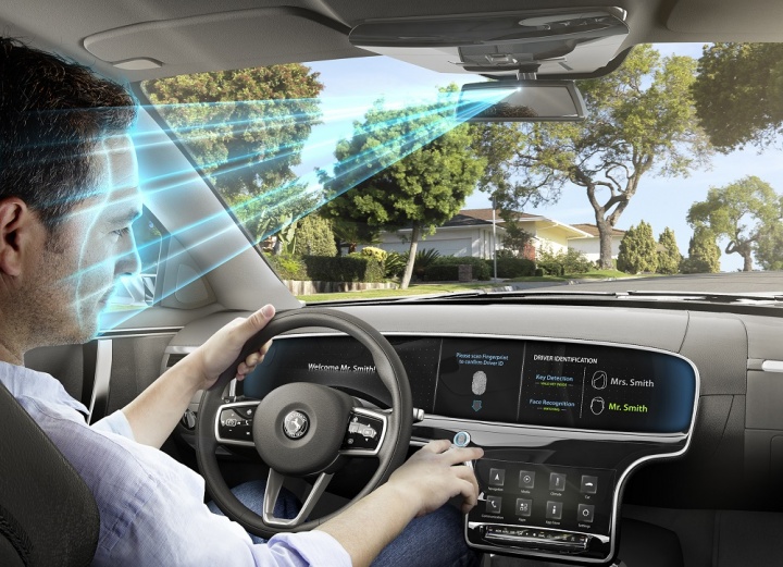 40% водителей не дружат с новыми технологиями