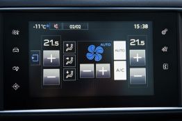 Peugeot 308. TouchScreen. Климат-контроль