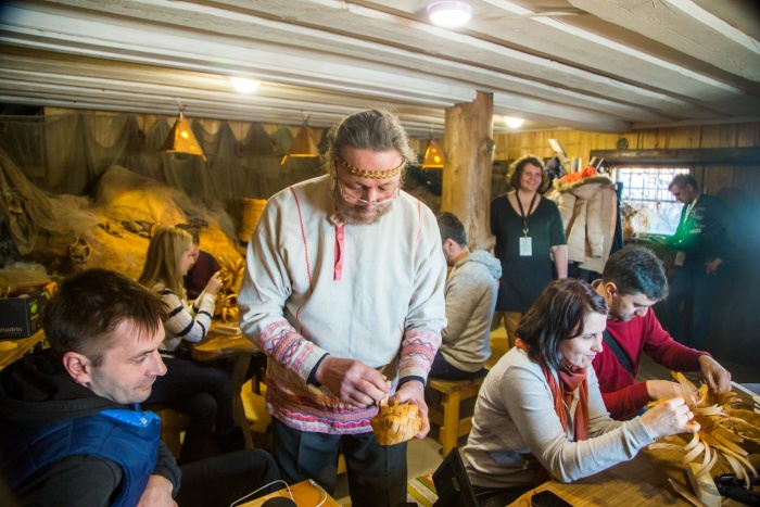 Сергей Волов. Мастер-класс по плетению из бересты Сергей Волов. Мастер-класс по плетению из бересты