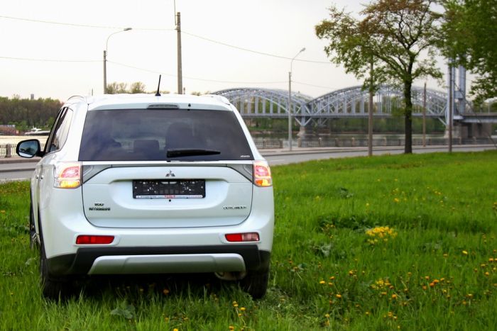 Mitsubishi Outlander III рестайлинг 2014