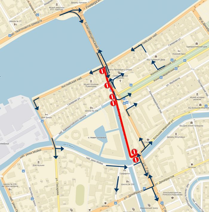 Закрытие движения на площади Труда