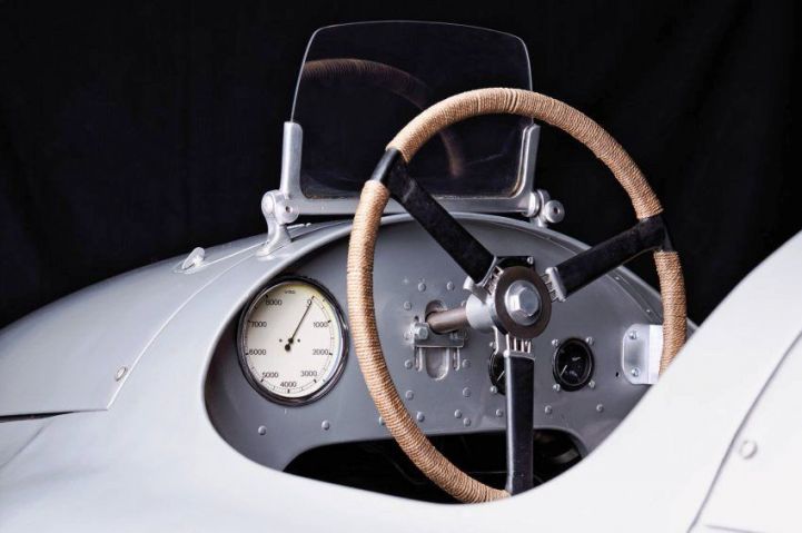 Вскоре "серебряную стрелу" Сталина вновь покажут публике