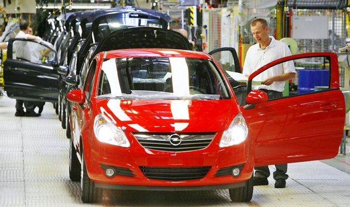 Opel сокращает производство авто в России Opel сокращает производство авто в России