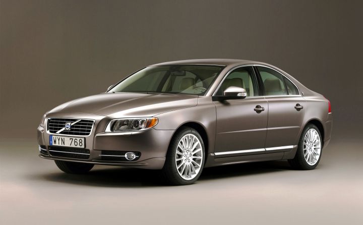 Volvo S80 - предшественник нового Volvo S90