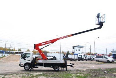 Коампактный автогидроподъемник Коампактный автогидроподъемник