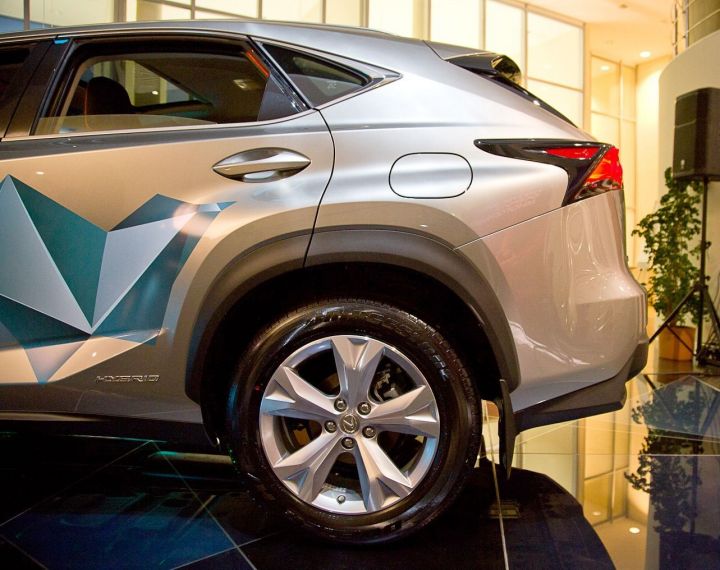 Презентация Lexus NX в &laquo;Лексус &ndash; Пулково&raquo;
