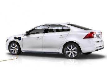 Volvo с гибридной силовой установкой появится на рынке в 2015 году