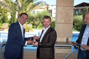 &laquo;Золотой иглой&raquo; Volkswagen в 2014 году награжден Юрий Терентьев