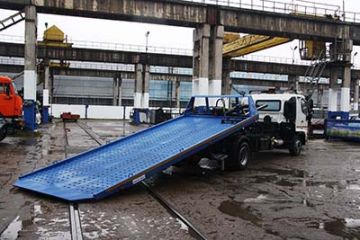 Эвакуатор со сдвижной платформой на базе японского грузовика HINO-500 Эвакуатор со сдвижной платформой на базе японского грузовика HINO-500