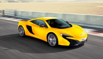 В автосалоне в Гуанчжоу показали новый суперкар McLaren 625C