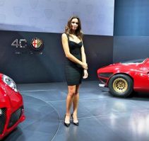 Детройт-2015: самые красивые девушки автошоу