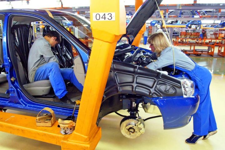 В 2015 году &laquo;АвтоВАЗ&raquo; увеличит объем продаж Lada на 20%
