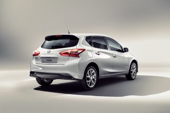 Совершенно новый Nissan Tiida 2015 года в CTK CENTER!