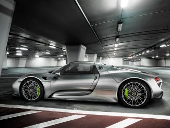 Суперкар Porsche 918 Spyder обрел первого покупателя в России