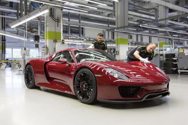 Вышел последний экземпляр Porsche 918 Spyder