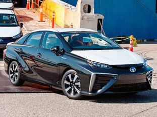 Продажи водородных седанов Toyota Mirai начинаются в сентябре