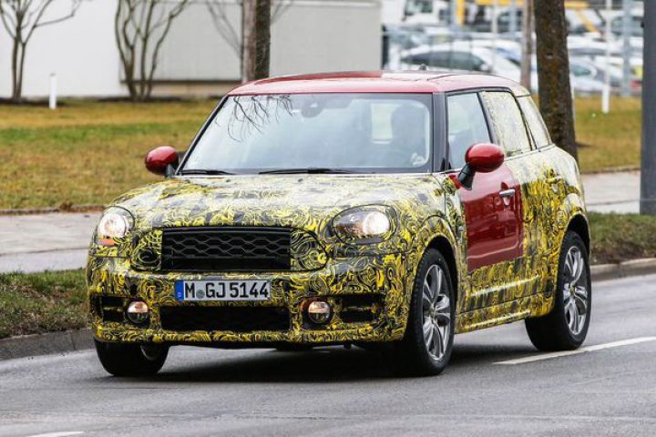 Фотошпионы засняли новый Mini Countryman