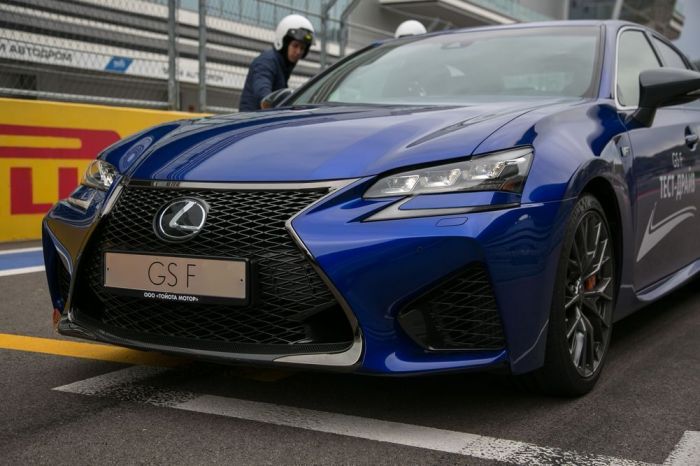 новый Lexus GS F