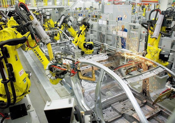 Эксперты: В России могут закрыться еще несколько автозаводов Эксперты: В России могут закрыться еще несколько автозаводов