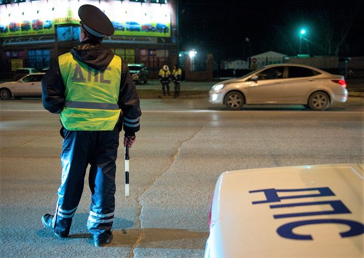 Московская полиция будет «отлавливать» авто, ориентируясь на наклейки Московская полиция будет «отлавливать» авто, ориентируясь на наклейки