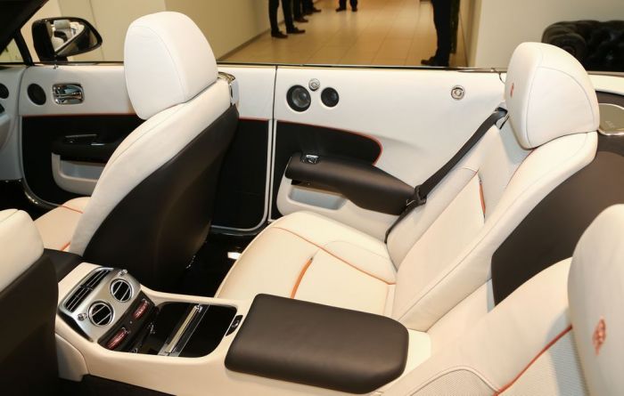 Rolls-Royce Motor Cars St.Petersburg. Rolls-Royce DAWN Rolls-Royce Motor Cars St.Petersburg. Rolls-Royce DAWN