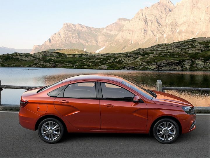 Lada Vesta появилась в немецких дилерских центрах