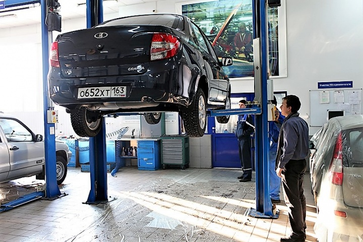 «АвтоВАЗ» отзывает тысячи Lada Granta и Kalina