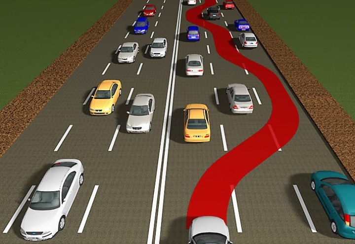 Водители пожалуются на опасное вождение по интернету