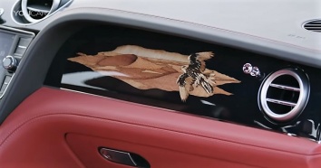 Bentley представила внедорожник Bentayga для охоты с соколами в пустыне